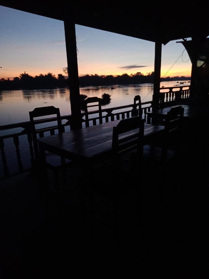 Mr. Phaos Riverview Guesthouse & Restaurant Don Det Ngoại thất bức ảnh